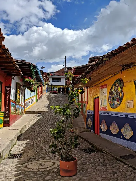 guatape viaje a colombia