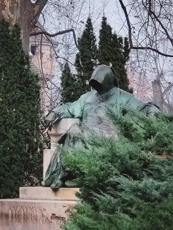 estatua anonymus Budapest