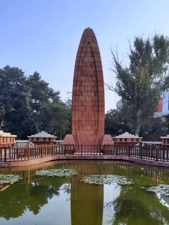 amritsar obelisco