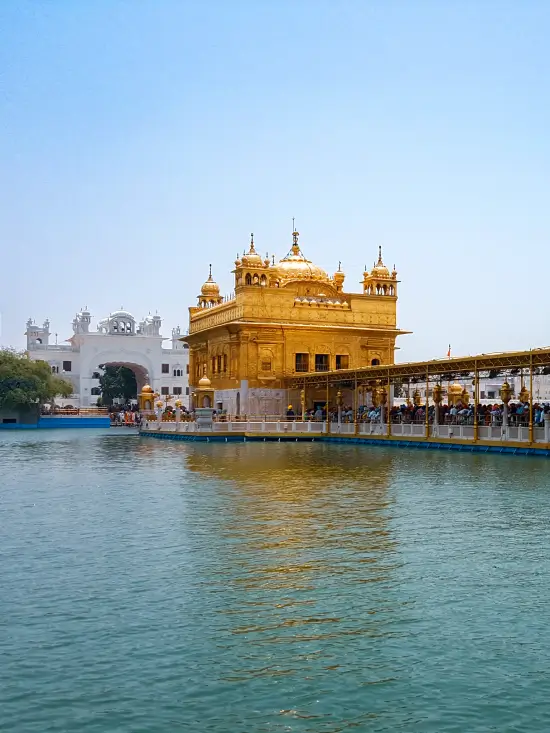 templo dorado india estanque