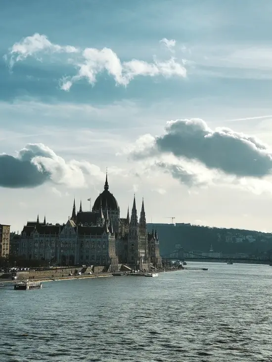 vistas parlamento budapest