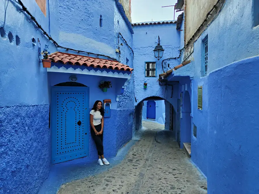 calles ciudad azul chefchaouen marruecos