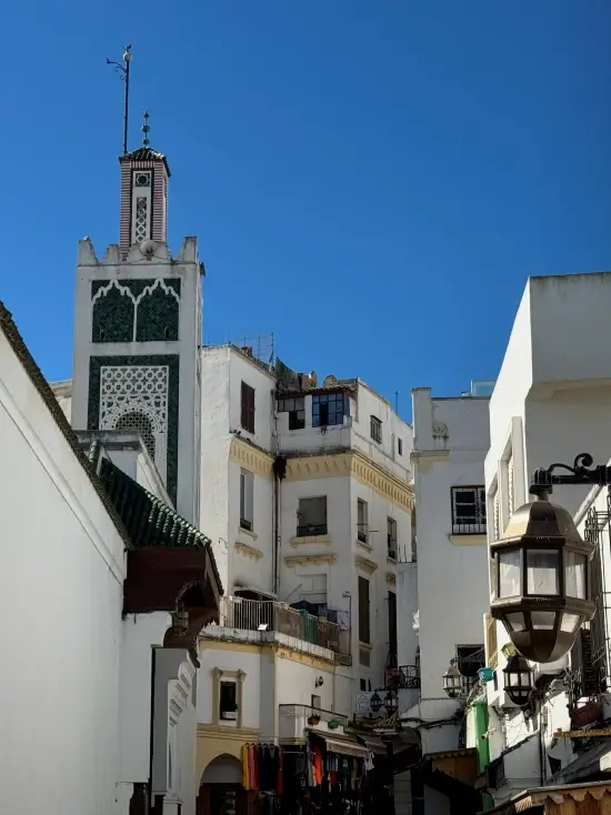 fachada minarete gran mezquita tanger