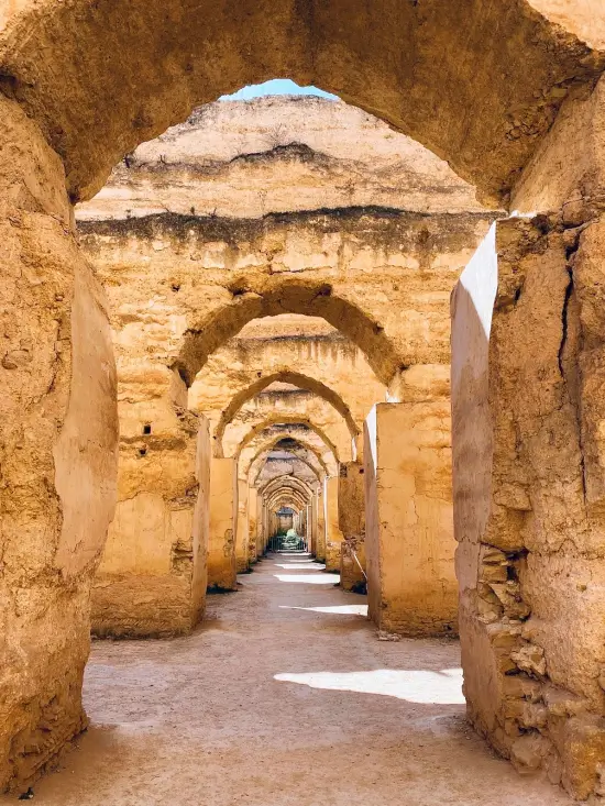 que ver en mequinez heri er swani