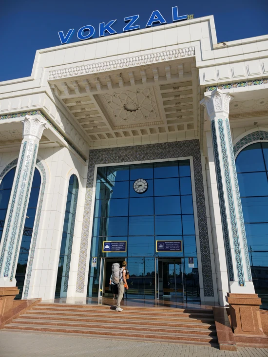 estacion trenes de bukhara uzbekistan