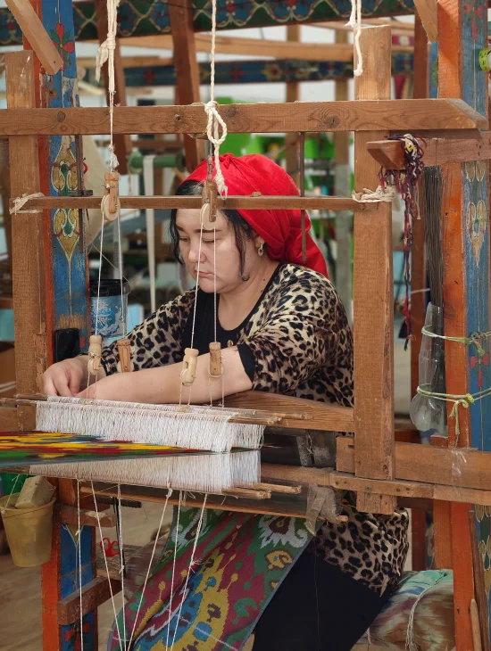 fabrica de seda margilan uzbekistan