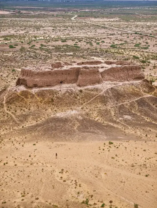 fortaleza desierto kyzyl kum uzbekistan