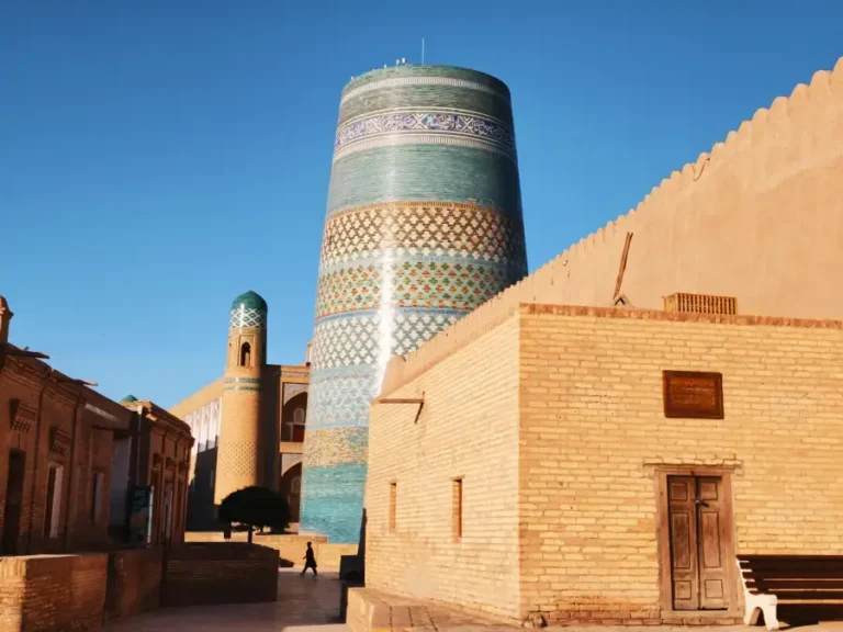 que ver en uzbekistan en 10 dias itinerario