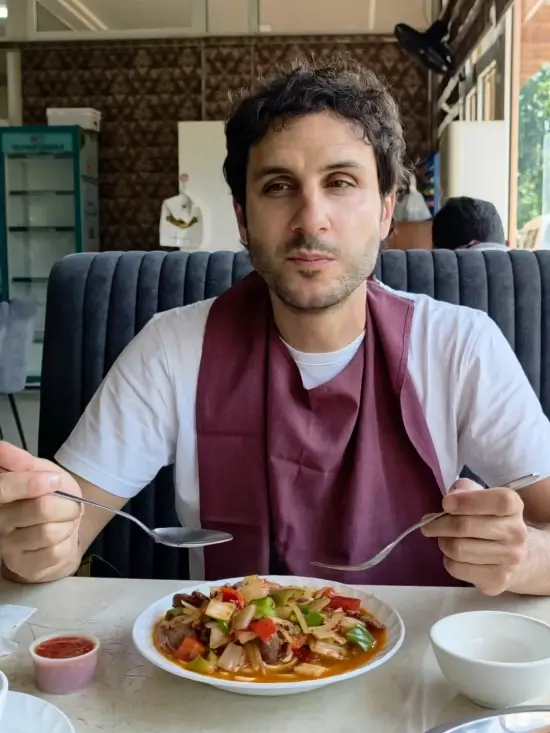 lagman donde comer en tashkent uzbekistan