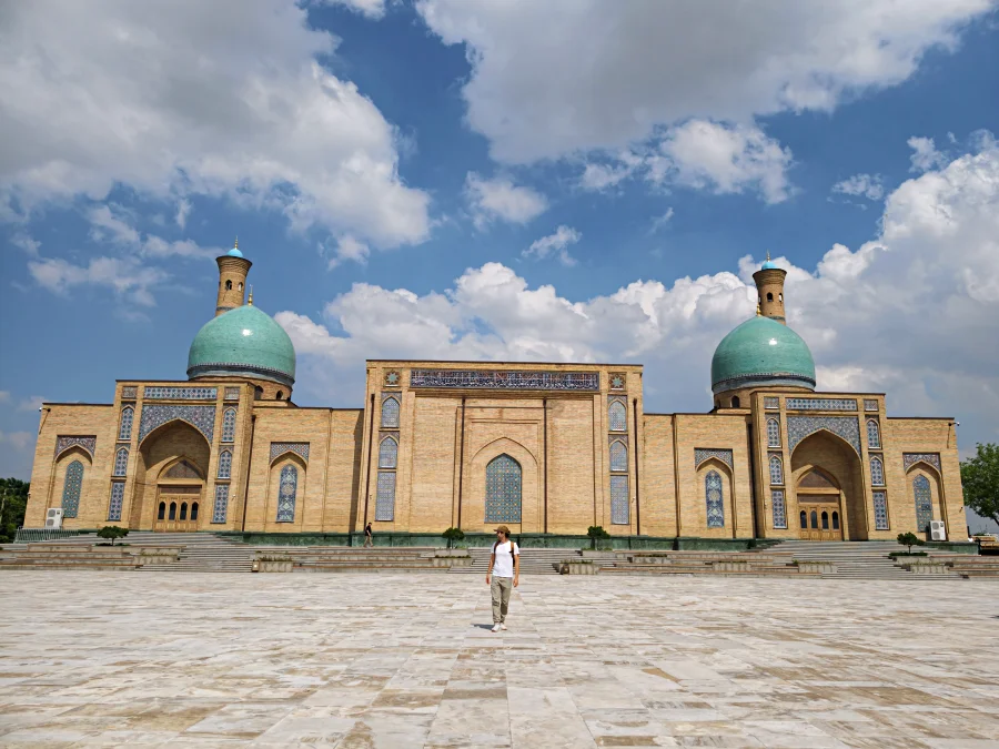 plaza khast imom que ver en tashkent