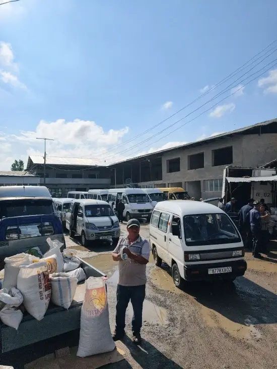 buses compartidos marshrutkas panjakent siete lagos tayikistan