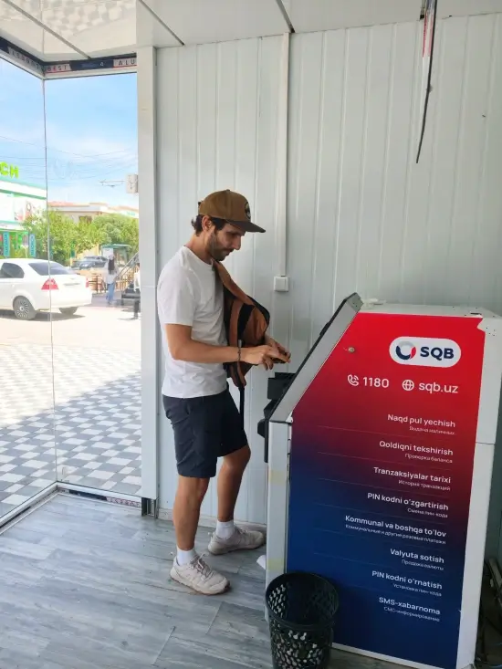 cajeros automaticos bancos atm uzbekistan