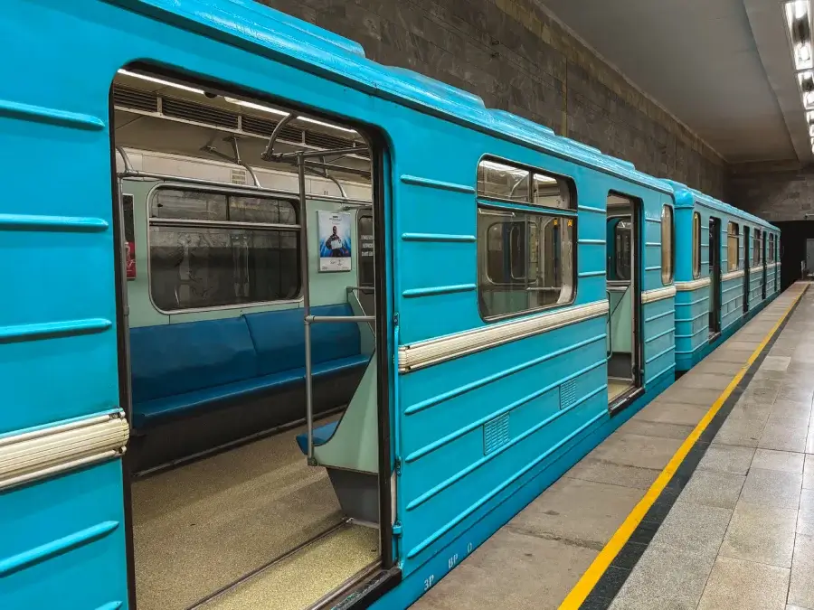 metro de traskent transporte uzbekistan