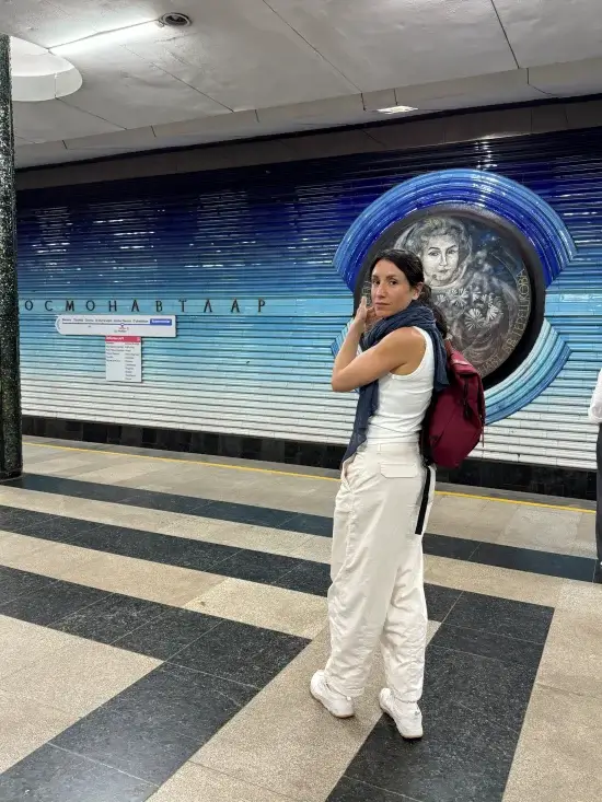 metro kosmonavtlar cosmonautas uzbekistan