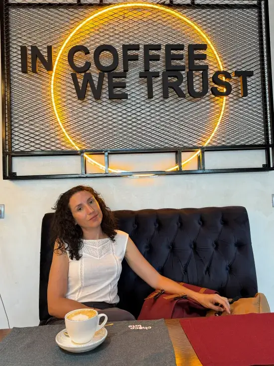 tomar cafe en uzbekistan